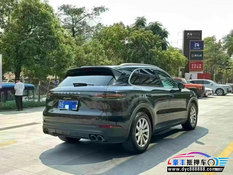 21年保时捷卡宴轿车抵押车出售