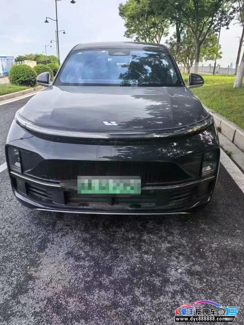 23年理想L8轿车抵押车出售