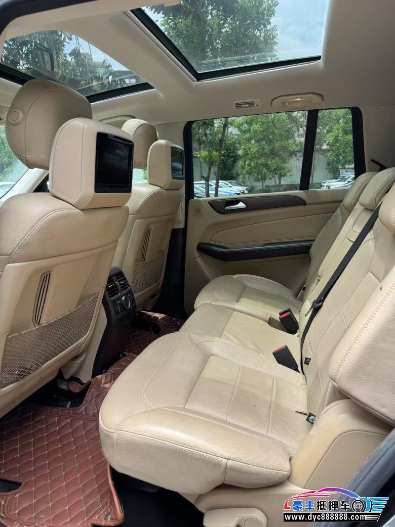 18年奔驰GLS轿车抵押车出售