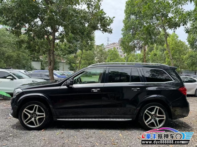 18年奔驰GLS轿车抵押车出售