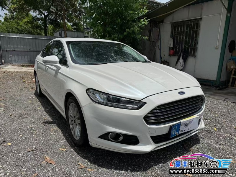 15年福特蒙迪欧轿车抵押车出售