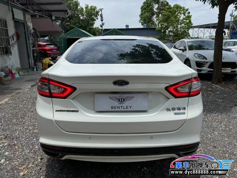 15年福特蒙迪欧轿车抵押车出售