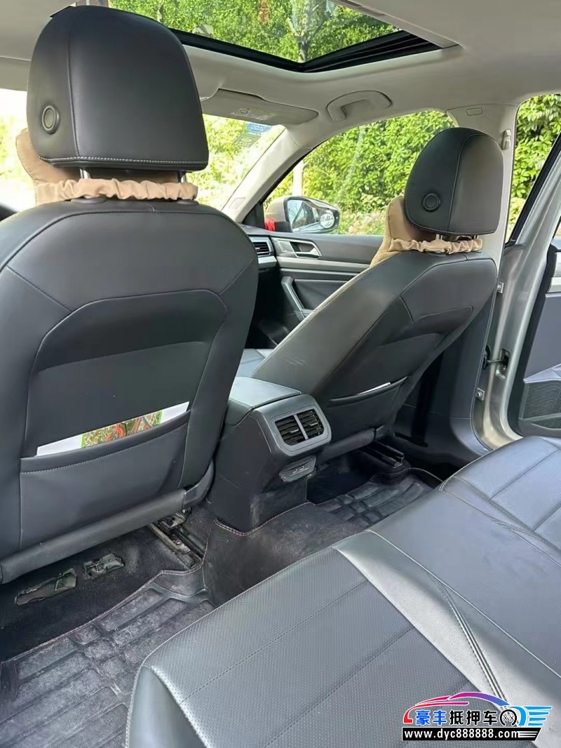 19年大众朗逸轿车抵押车出售