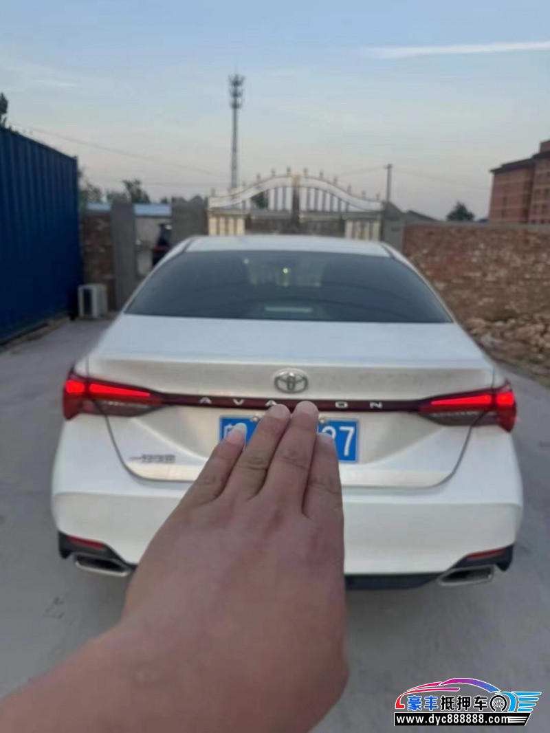 22年丰田亚洲龙轿车抵押车出售