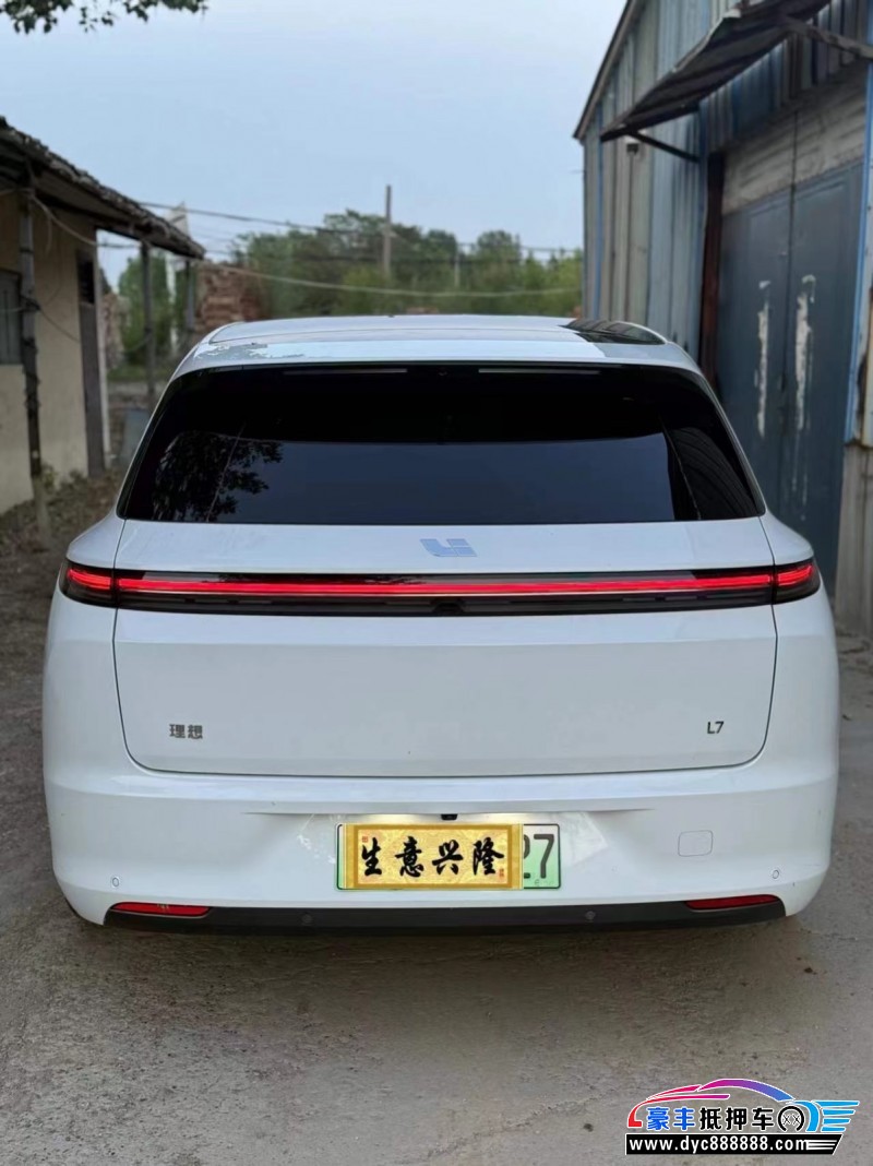 23年理想L7轿车抵押车出售