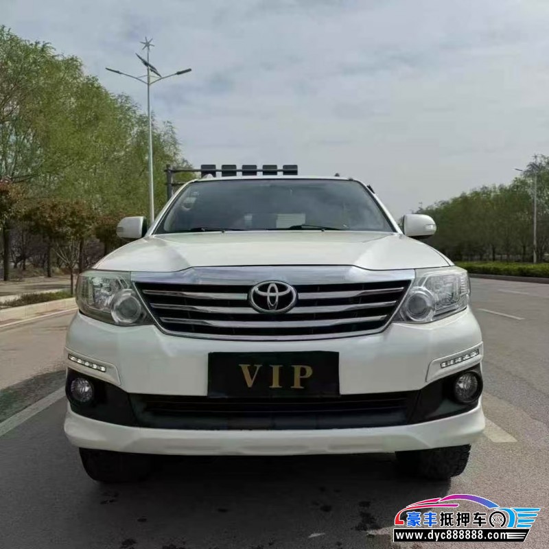 15年丰田奔跑者轿车抵押车出售