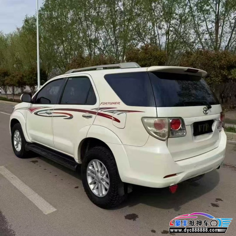 15年丰田奔跑者轿车抵押车出售