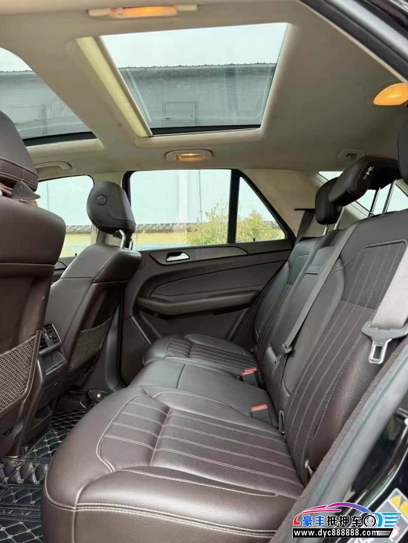 16年奔驰E轿车抵押车出售