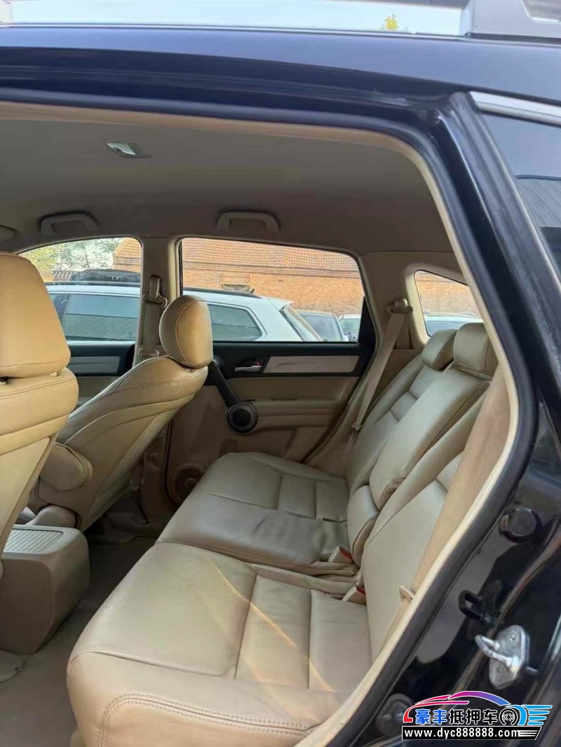 11年本田CR-V轿车抵押车出售