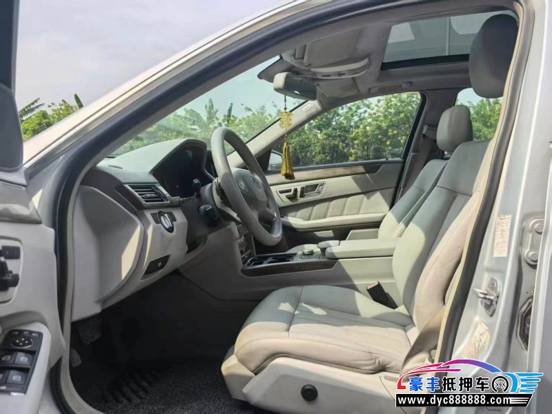 09年奔驰E轿车抵押车出售