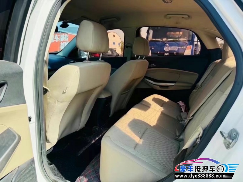 17年福特福睿斯轿车抵押车出售