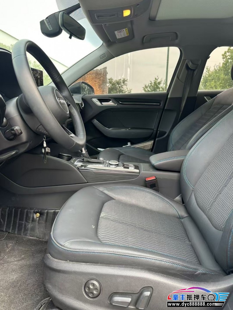 21年奥迪A3轿车抵押车出售