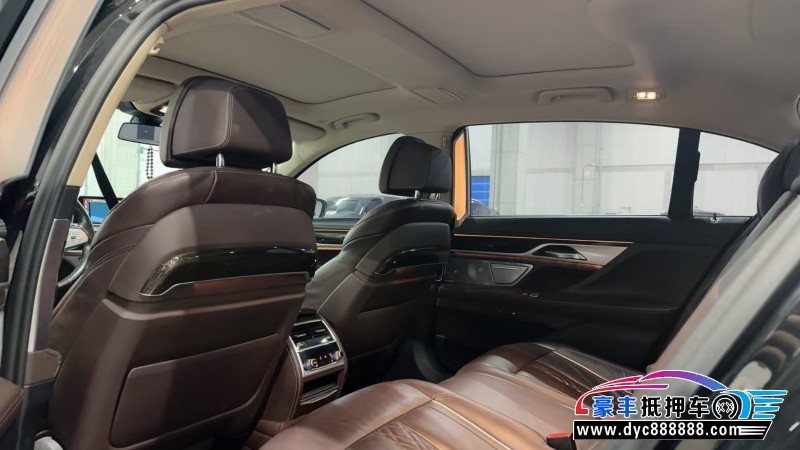 21年宝马7系轿车抵押车出售