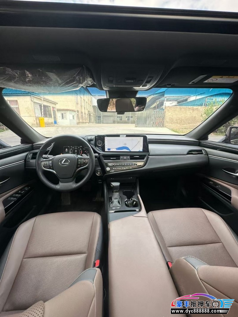 24年雷克萨斯ES轿车抵押车出售