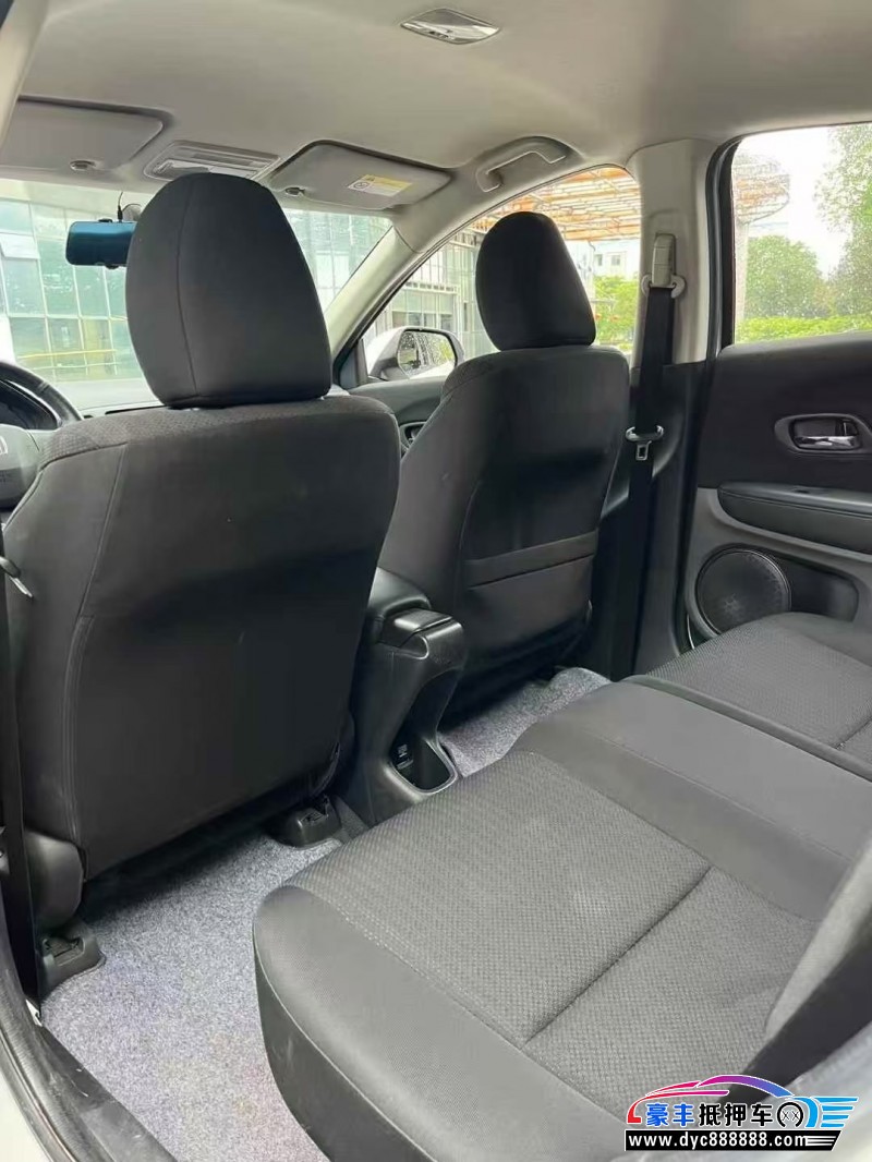 18年本田缤智轿车抵押车出售