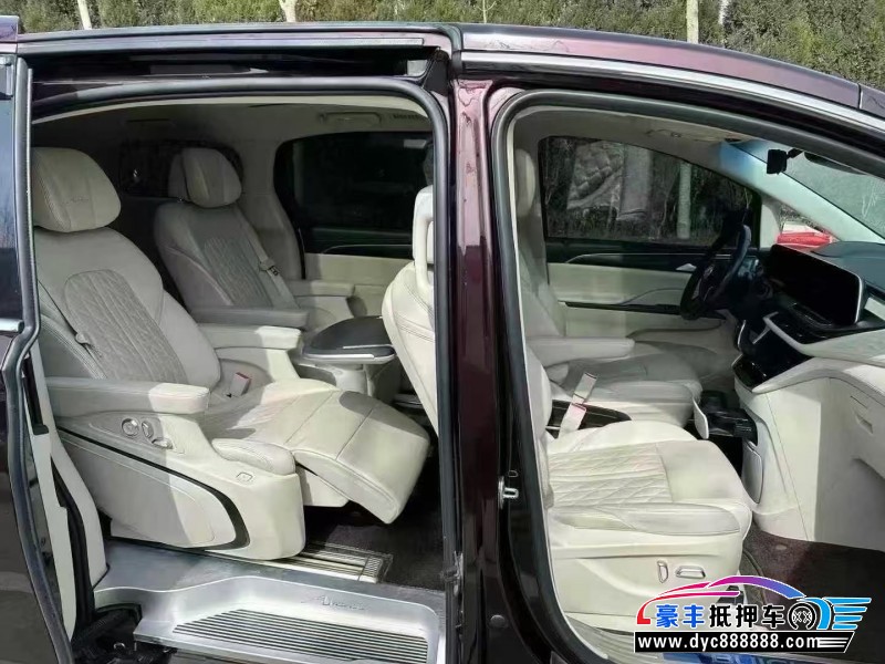 20年别克GL8轿车抵押车出售