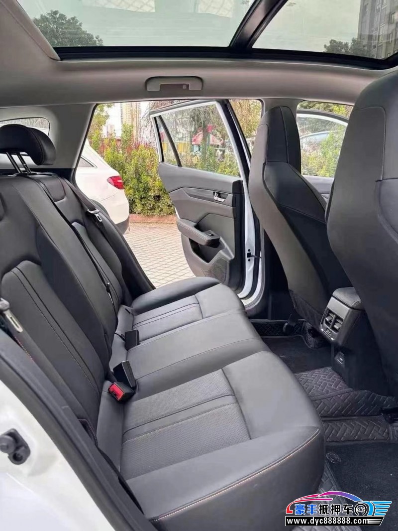 24年东风风神奕炫轿车抵押车出售