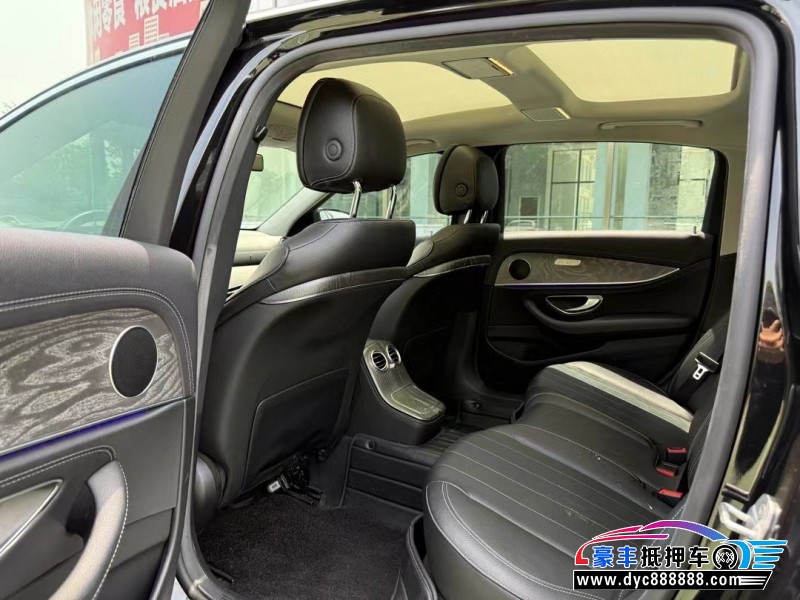 21年奔驰E轿车抵押车出售