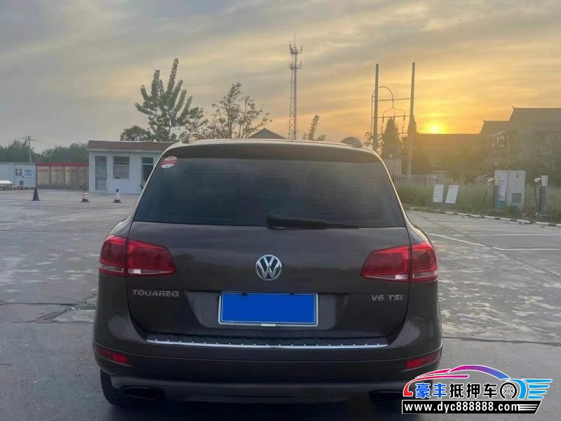 12年大众途锐轿车抵押车出售