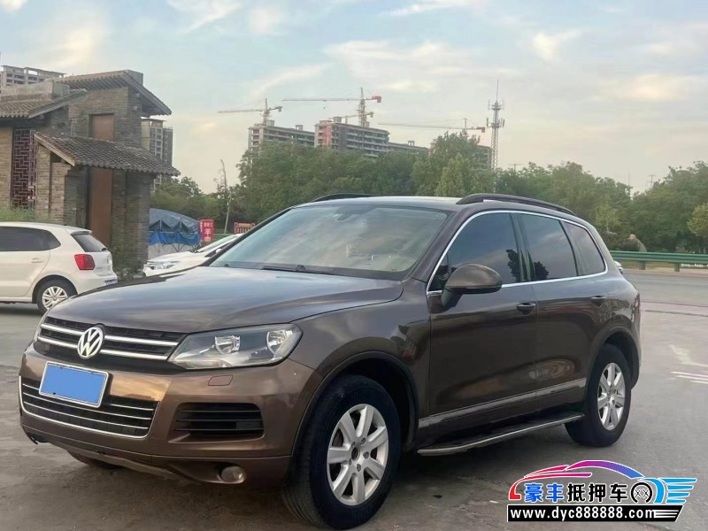 12年大众途锐轿车抵押车出售