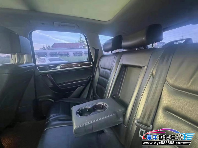 12年大众途锐轿车抵押车出售