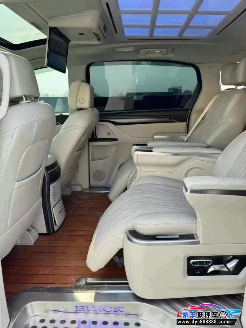 22年别克GL8轿车抵押车出售