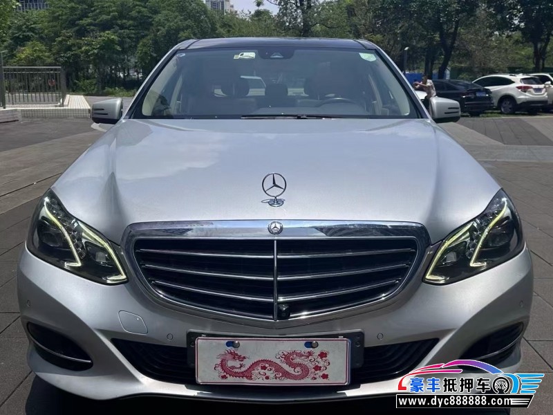 13年奔驰E轿车抵押车出售