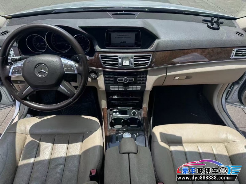 13年奔驰E轿车抵押车出售