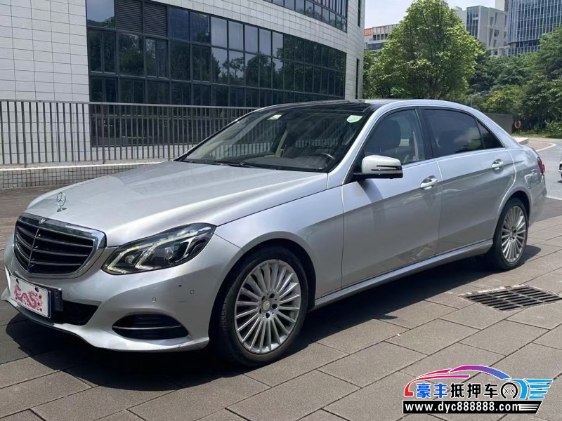 13年奔驰E轿车抵押车出售