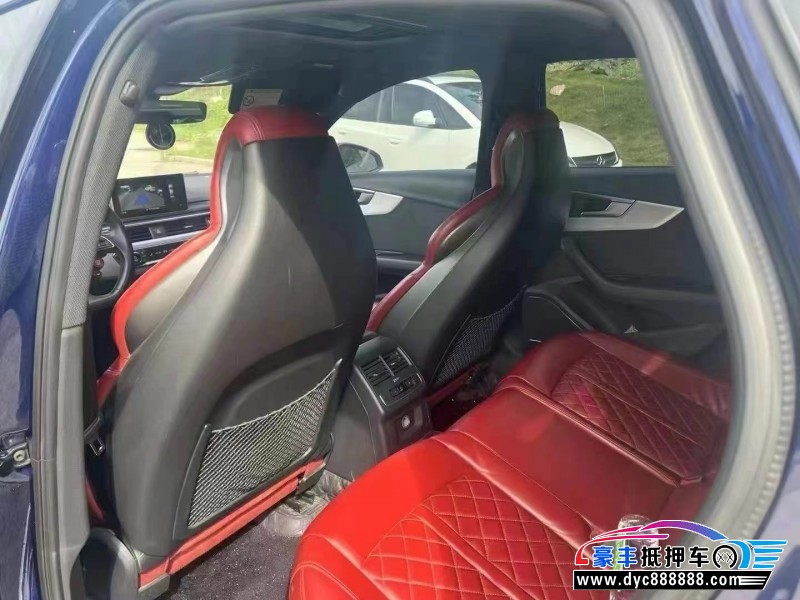 19年奥迪S4轿车抵押车出售