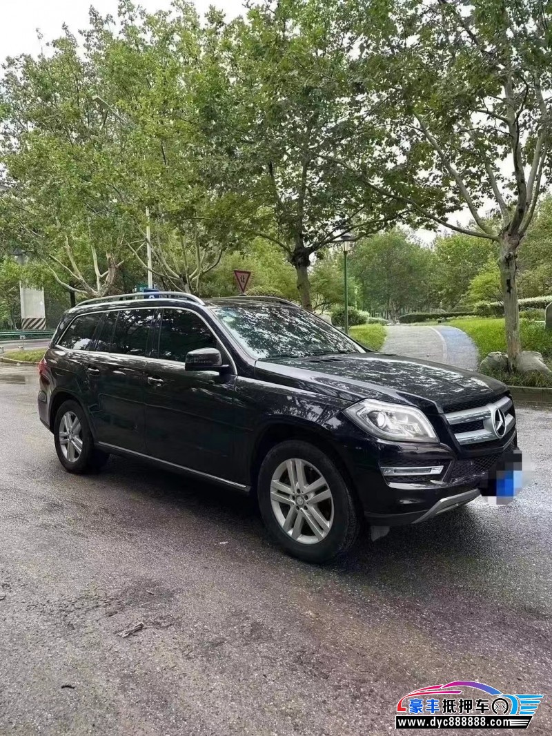 16年奔驰GL轿车抵押车出售