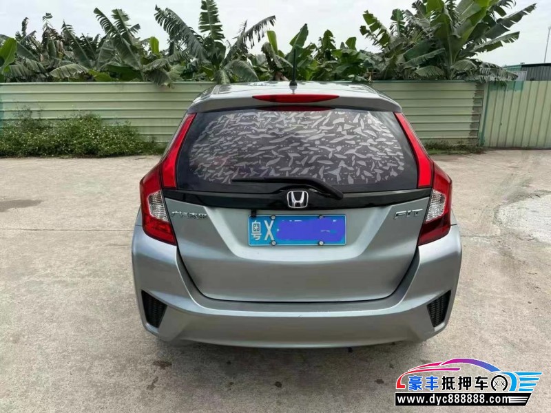17年本田飞度轿车抵押车出售