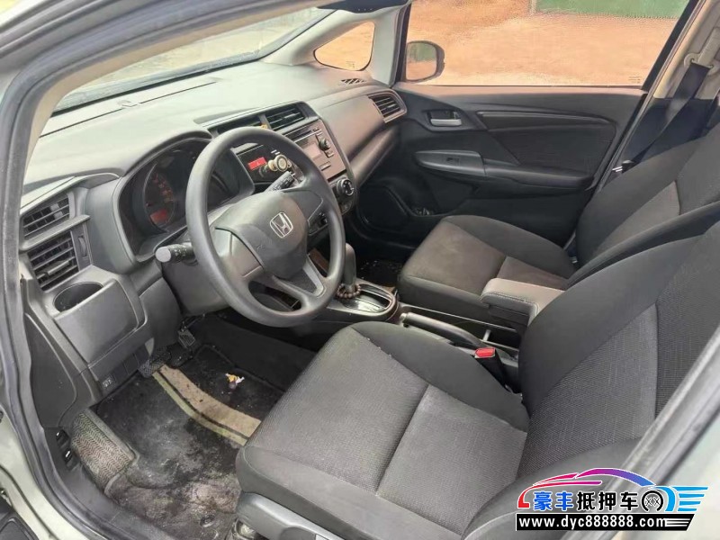 17年本田飞度轿车抵押车出售