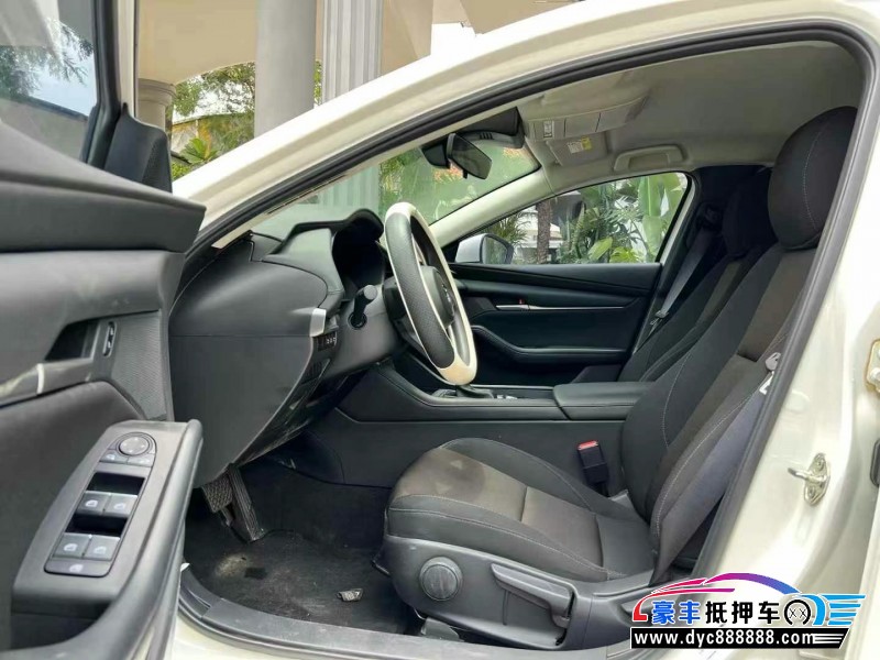 24年马自达3 Axela昂克赛拉轿车抵押车出售