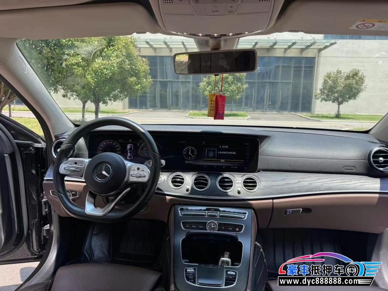 18年奔驰E轿车抵押车出售