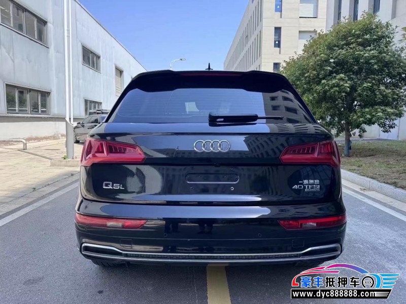 20年奥迪Q5轿车抵押车出售