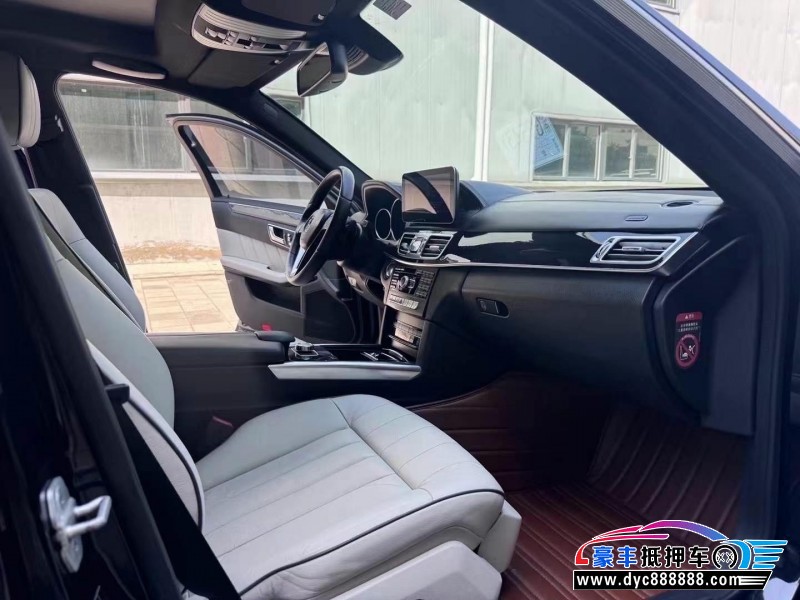 16年奔驰E轿车抵押车出售