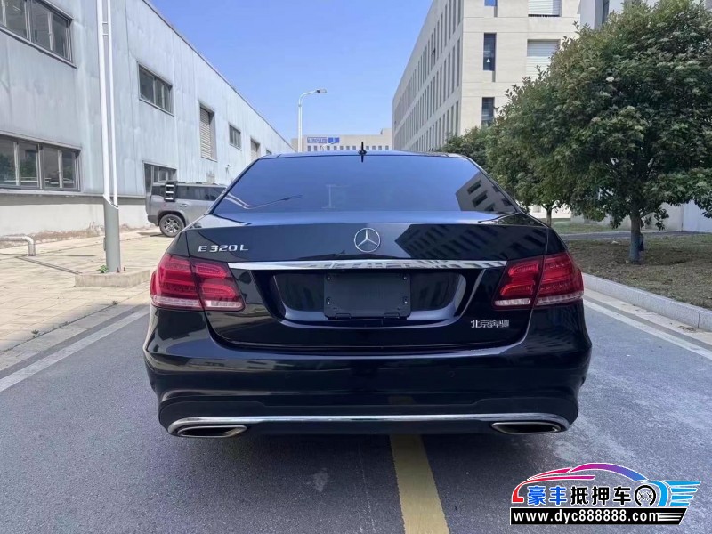 16年奔驰E轿车抵押车出售