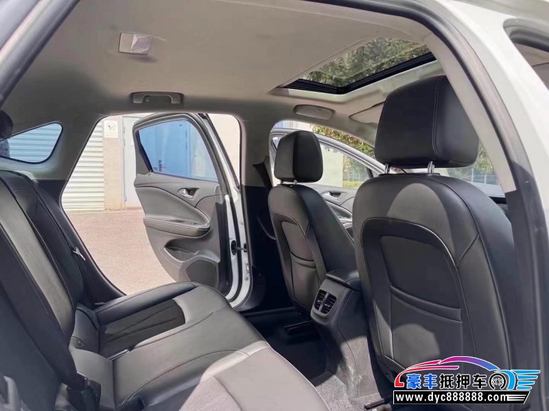 21年别克威朗轿车抵押车出售