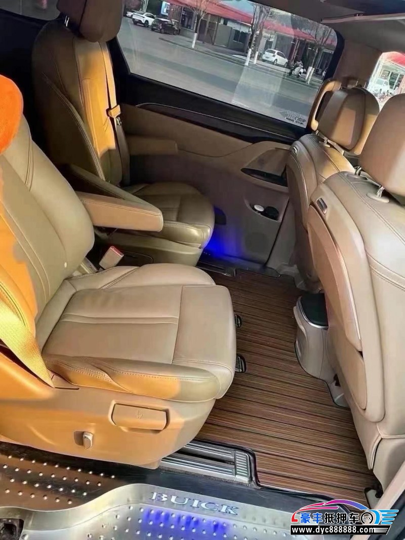 21年别克GL8轿车抵押车出售