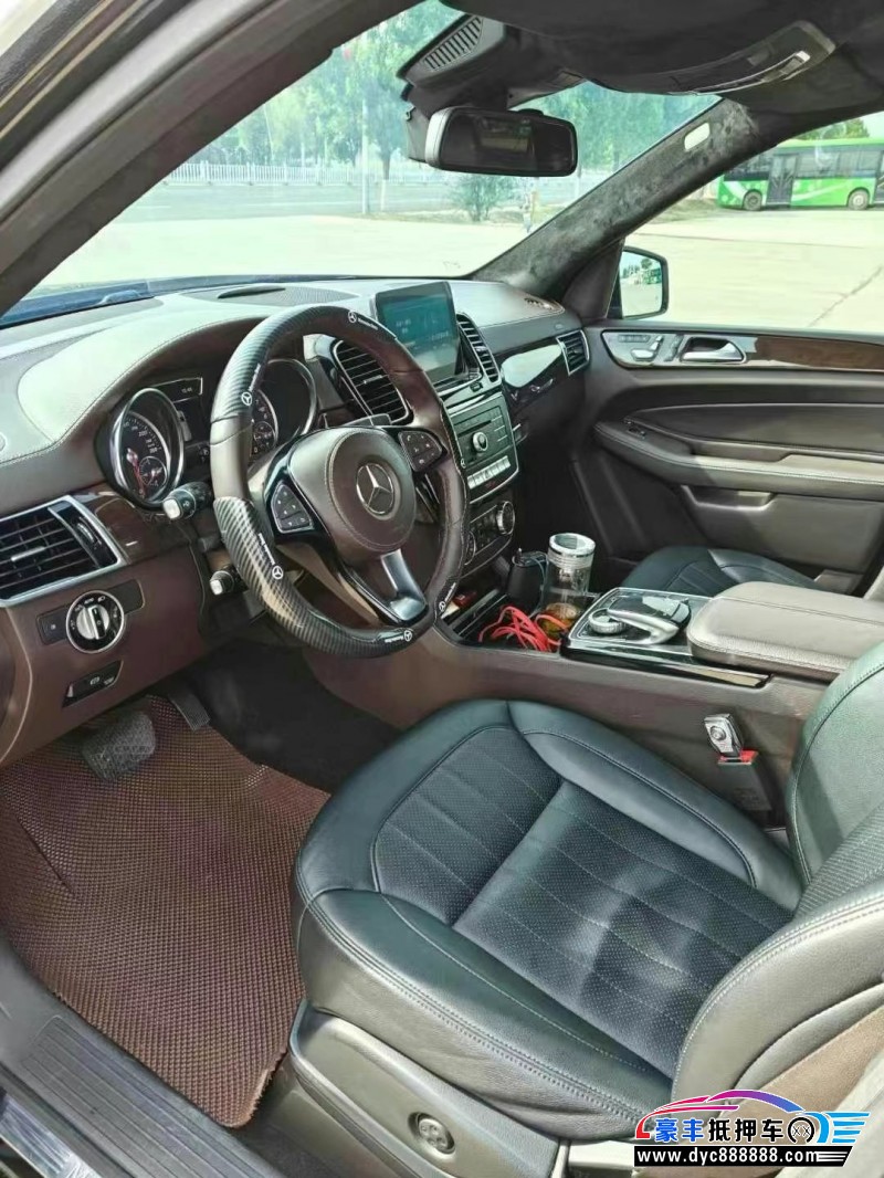 18年奔驰GLS轿车抵押车出售