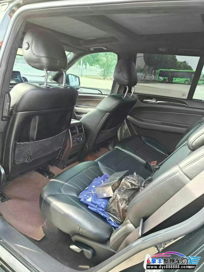 18年奔驰GLS轿车抵押车出售