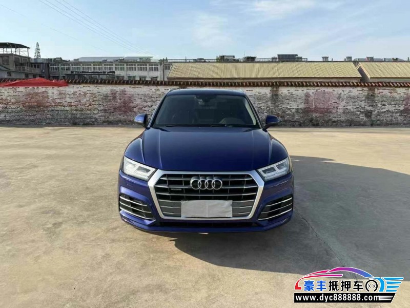 18年奥迪Q5轿车抵押车出售