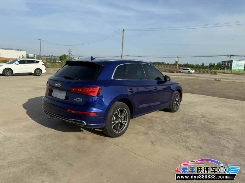 18年奥迪Q5轿车抵押车出售