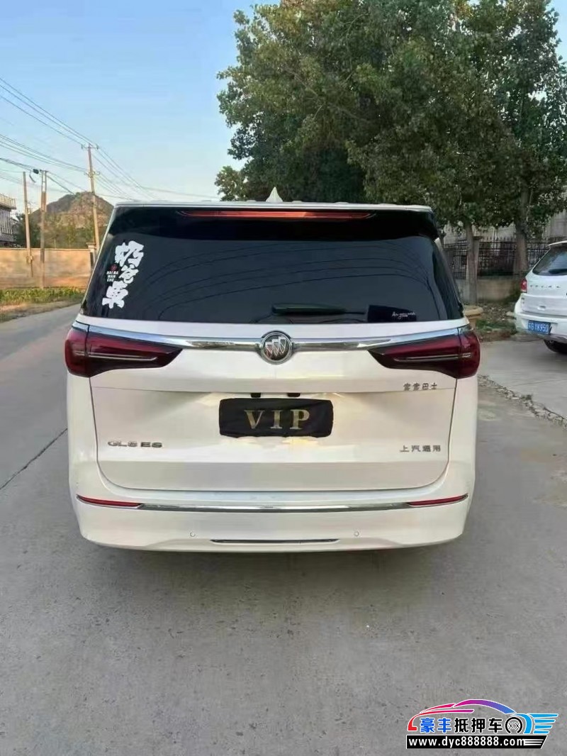 20年别克GL8轿车抵押车出售
