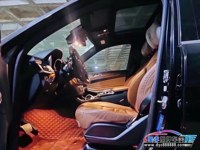 17年奔驰GLS轿车抵押车出售