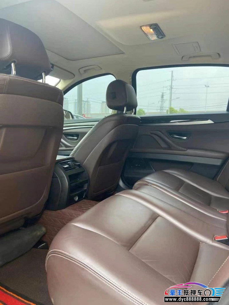 17年宝马5系轿车抵押车出售