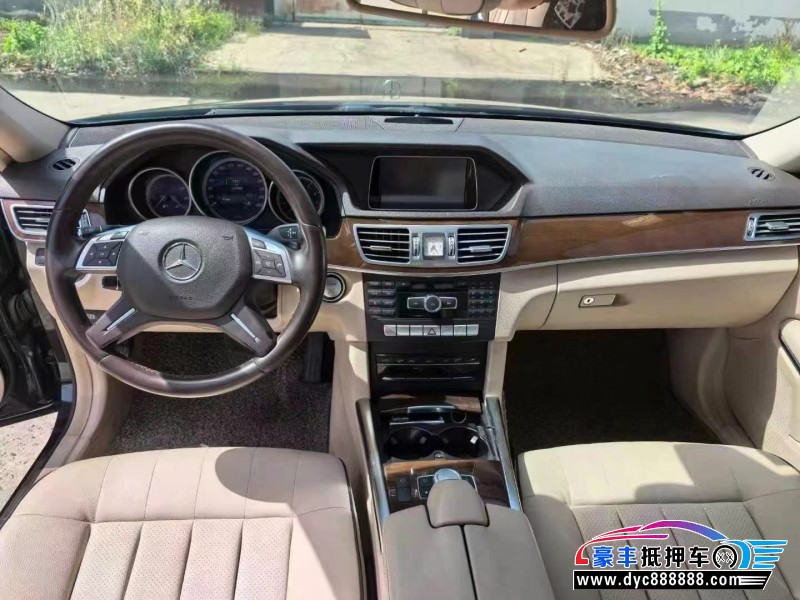 15年奔驰E轿车抵押车出售