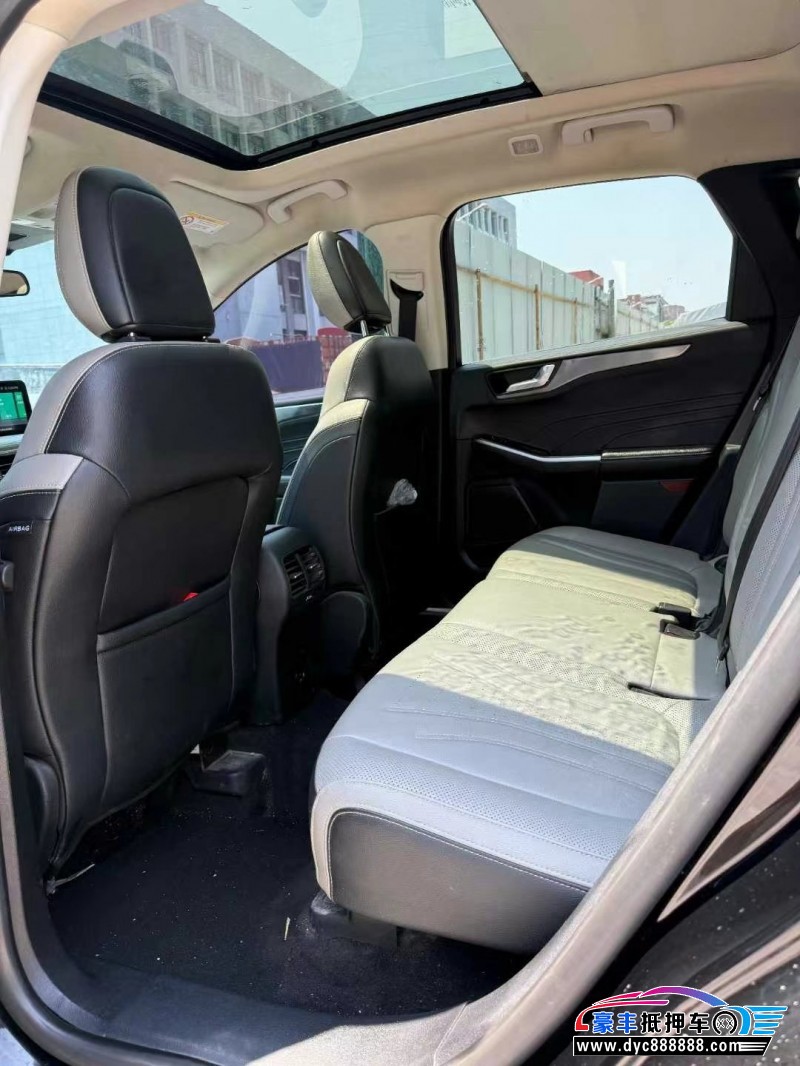 21年福特锐际轿车抵押车出售