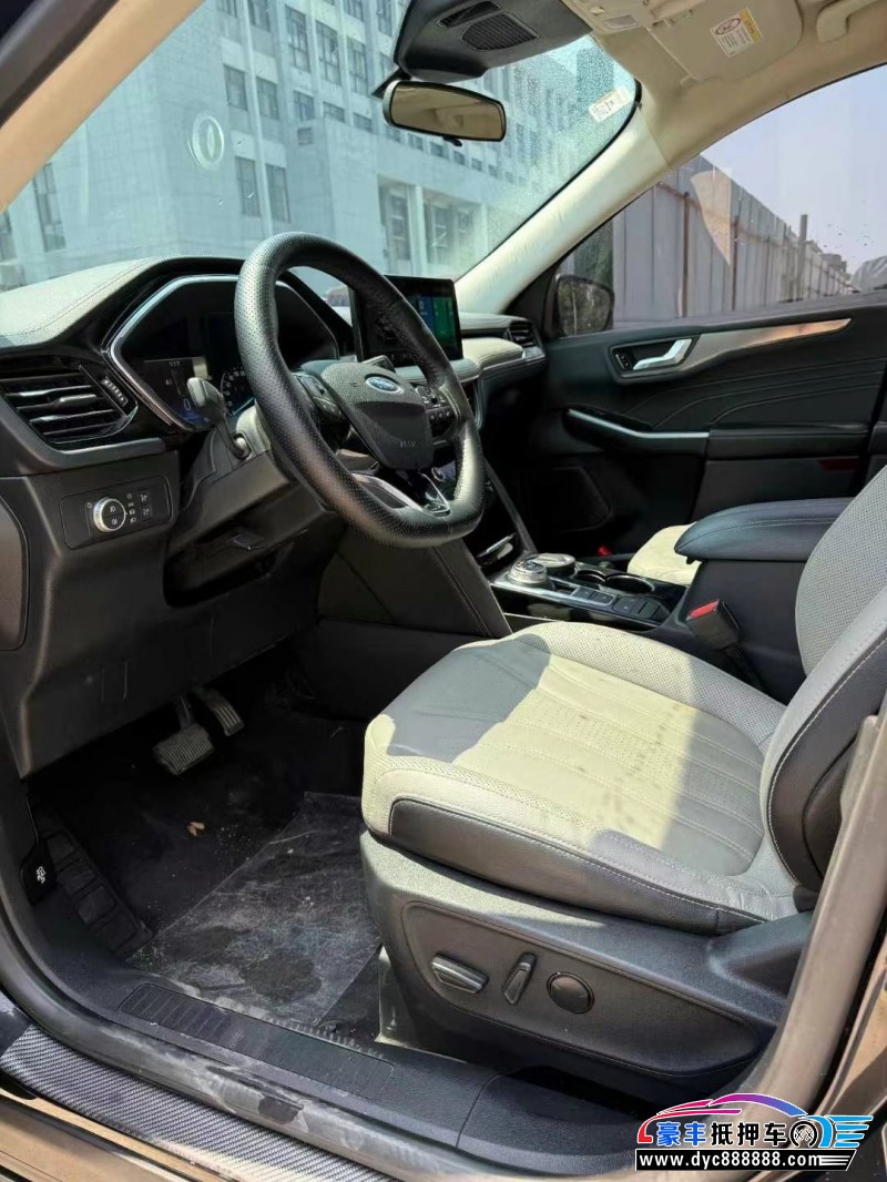 21年福特锐际轿车抵押车出售